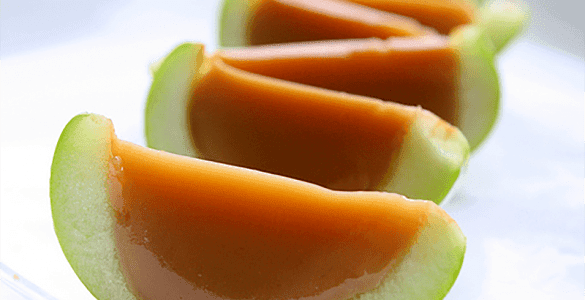 Caramel Apple Jello Shots via http://thatssomichelle.com