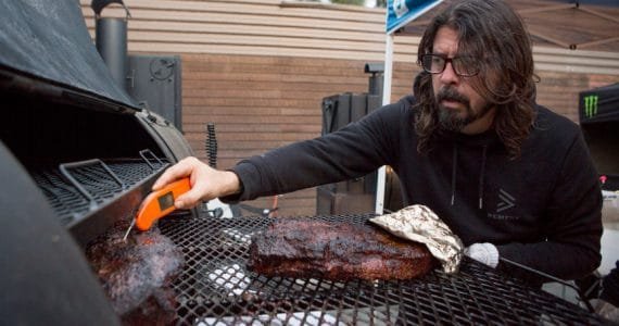 Dave Grohl loves to Q