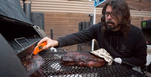 Dave Grohl loves to Q