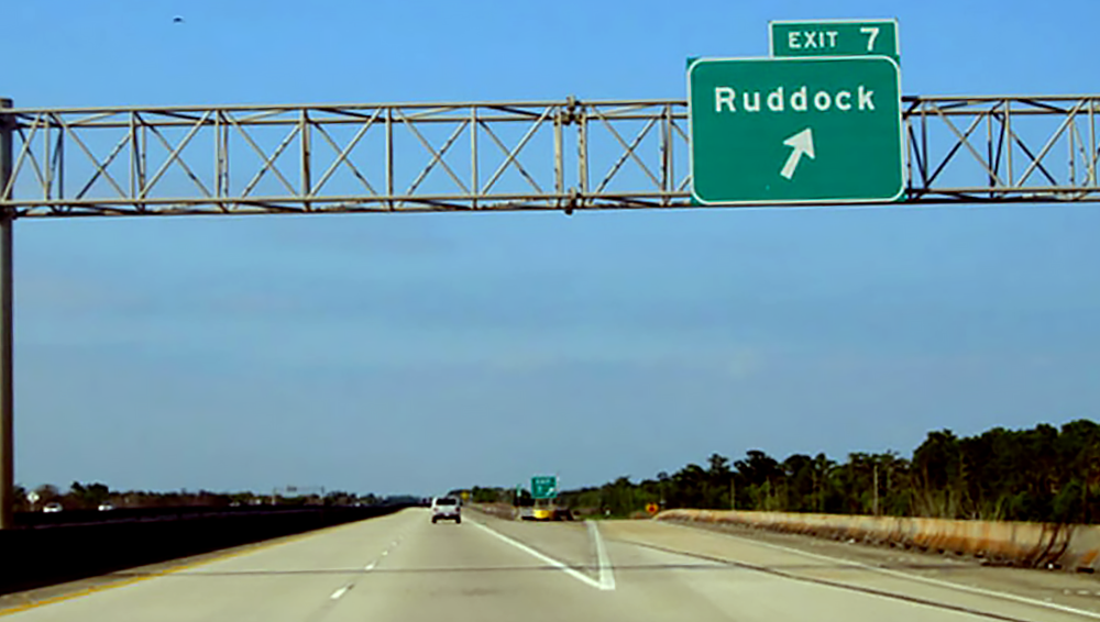 One of my favorite spots was Ruddock, an old, long-gone logging town south of Manchac. There's only a sign to mark it's location, but locals know the area well. Fish camps dot the canals from Ruddock to Manchac Pass.